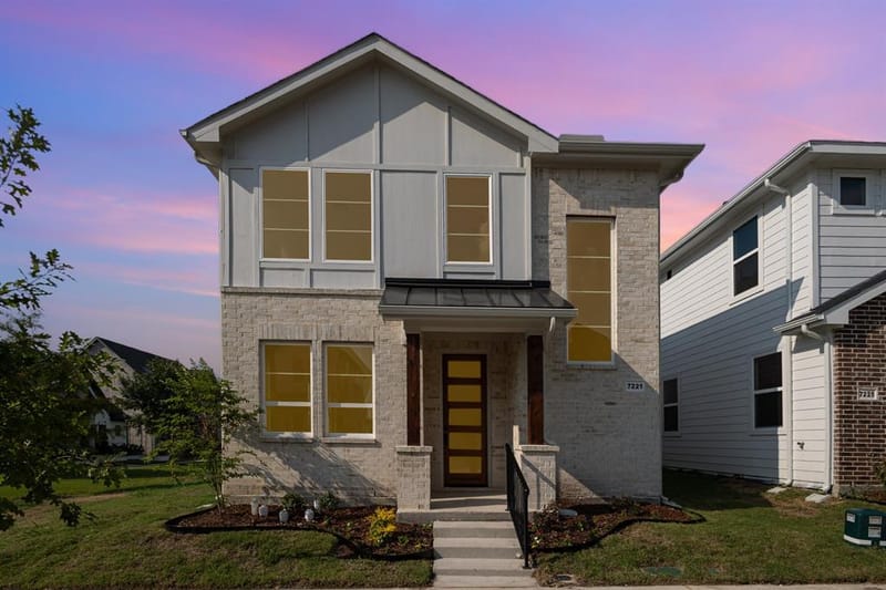 7221 Bayhill Lane, Rowlett TX 75088