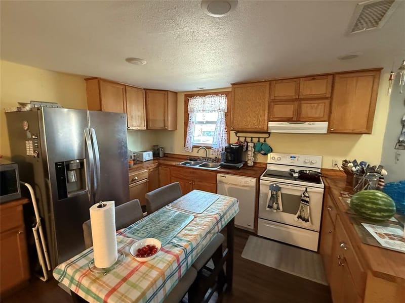 501 E Fitzgerald Street, Bangs TX 76823 - Photo 7
