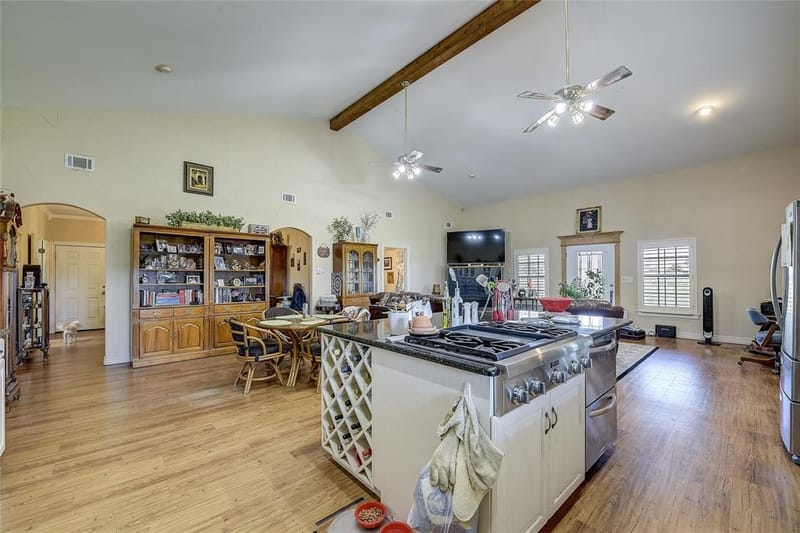 808 W Line Road, Whitesboro TX 76273 - Photo 13