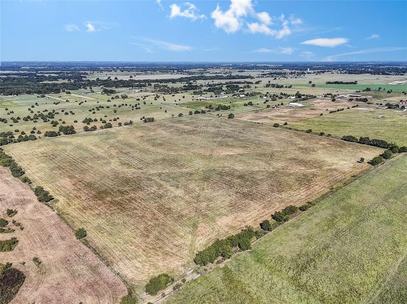808 W Line Road, Whitesboro TX 76273 - Photo 26