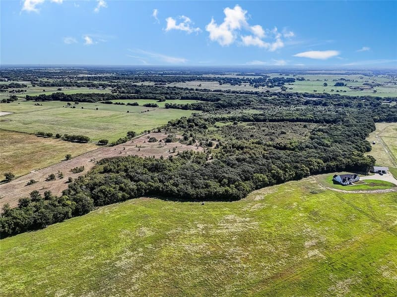 808 W Line Road, Whitesboro TX 76273 - Photo 24