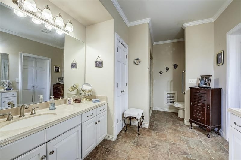 808 W Line Road, Whitesboro TX 76273 - Photo 18