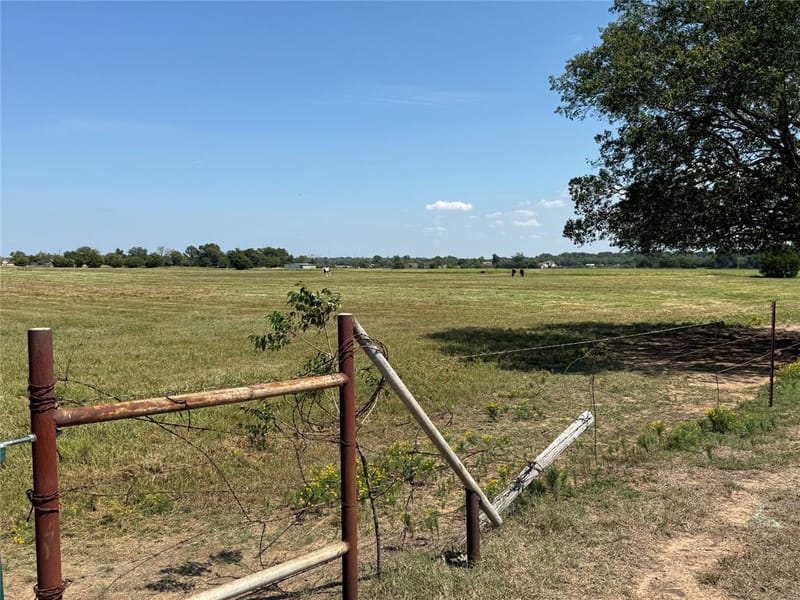 808 W Line Road, Whitesboro TX 76273 - Photo 40