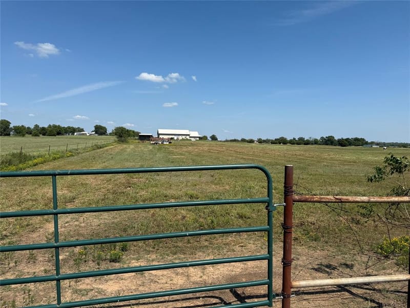 808 W Line Road, Whitesboro TX 76273 - Photo 39