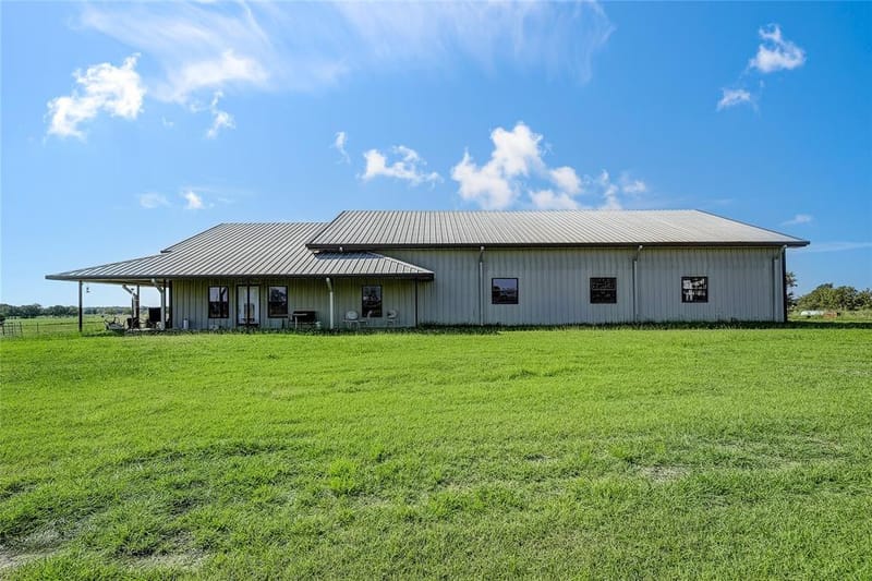 808 W Line Road, Whitesboro TX 76273 - Photo 4