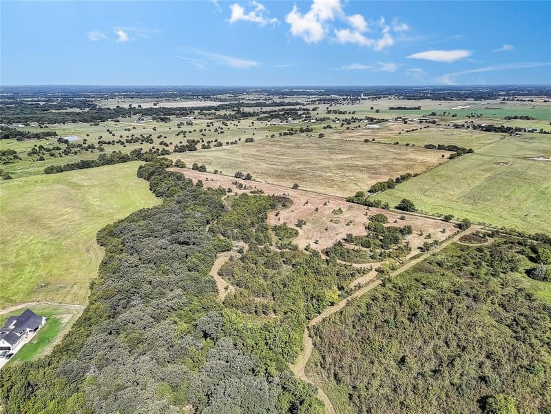 808 W Line Road, Whitesboro TX 76273 - Photo 25