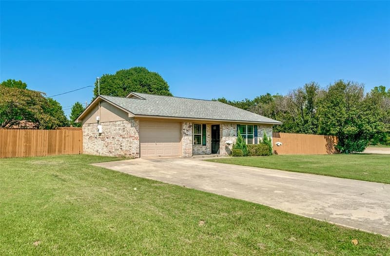 2819 Silvermeadow Lane, Corinth TX 76210 - Photo 15