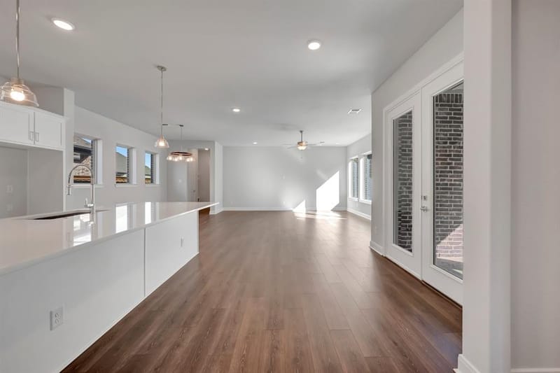 2075 Emerald Grove Drive, Arlington TX 76005 - Photo 10