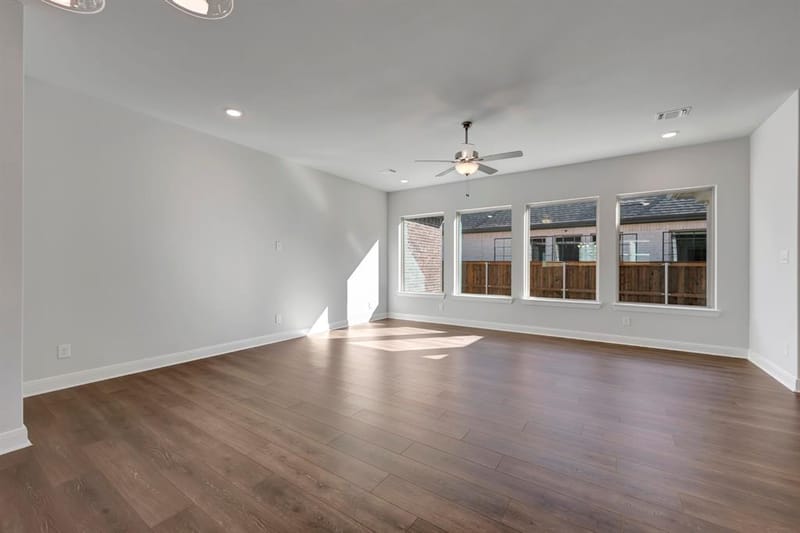 2075 Emerald Grove Drive, Arlington TX 76005 - Photo 25