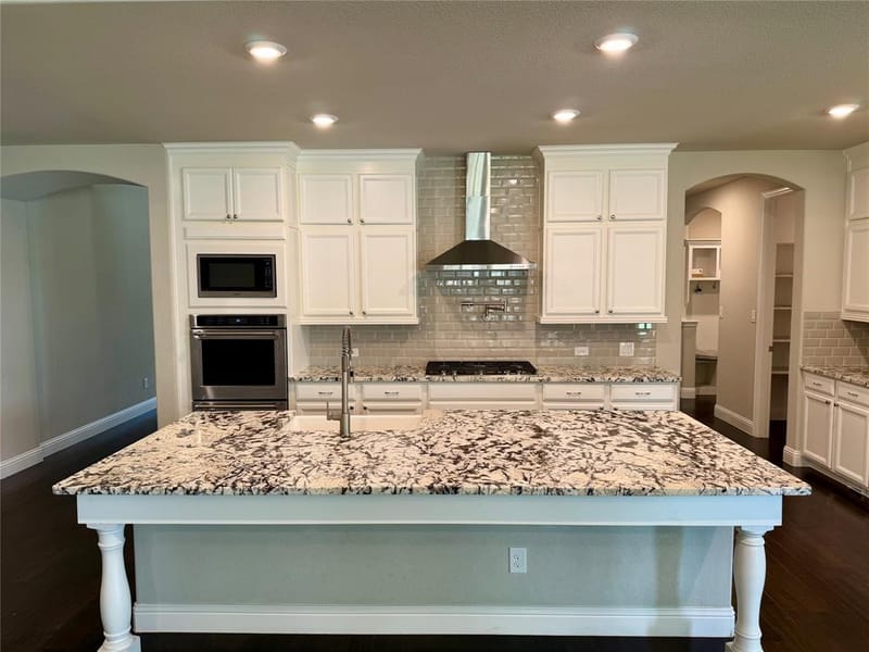 2705 Walnut Creek Lane, The Colony TX 75056 - Photo 6