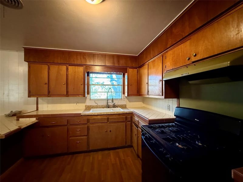 208 W Main Street, Cumby TX 75433 - Photo 12
