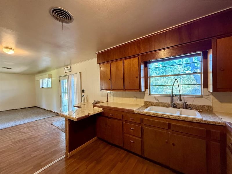 208 W Main Street, Cumby TX 75433 - Photo 14