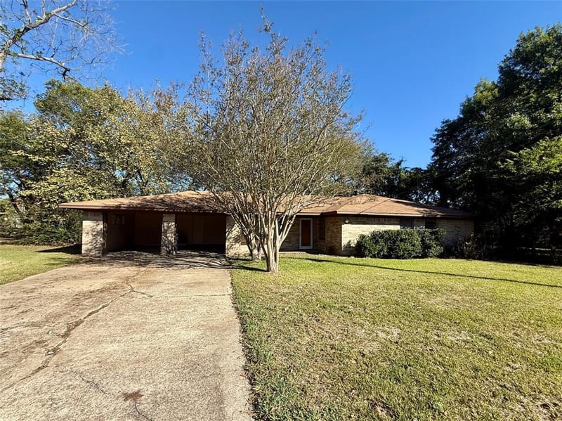208 W Main Street, Cumby TX 75433 - Photo 4