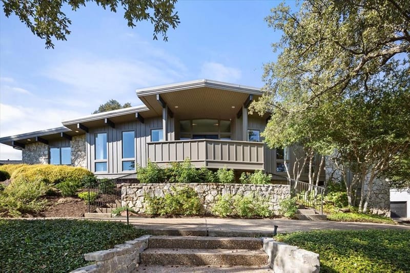 6 Bounty Road E, Benbrook TX 76132
