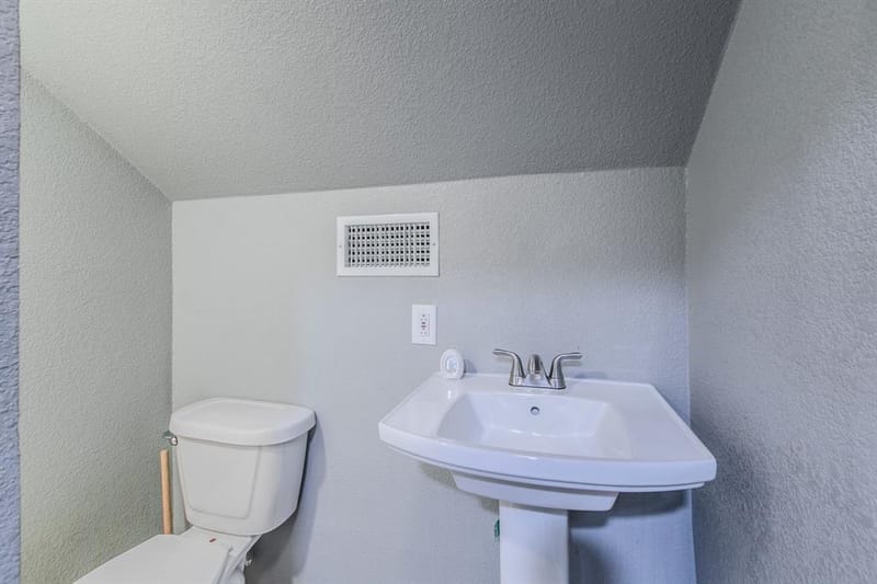 768 ELMWOOD Drive, Woodway TX 76712 - Photo 16