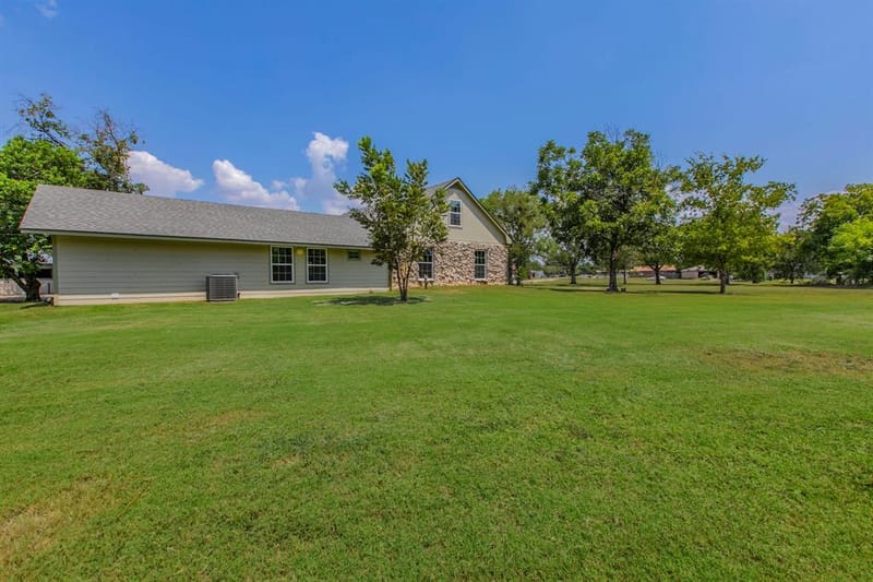 768 ELMWOOD Drive, Woodway TX 76712 - Photo 20