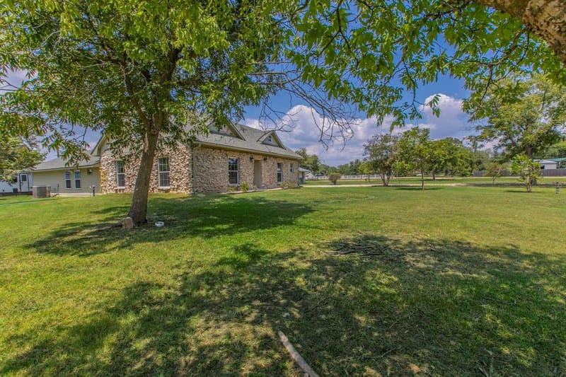 768 ELMWOOD Drive, Woodway TX 76712 - Photo 19