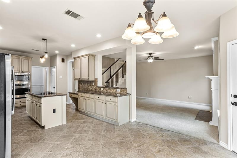3905 Waynoka Drive, Carrollton TX 75007 - Photo 6