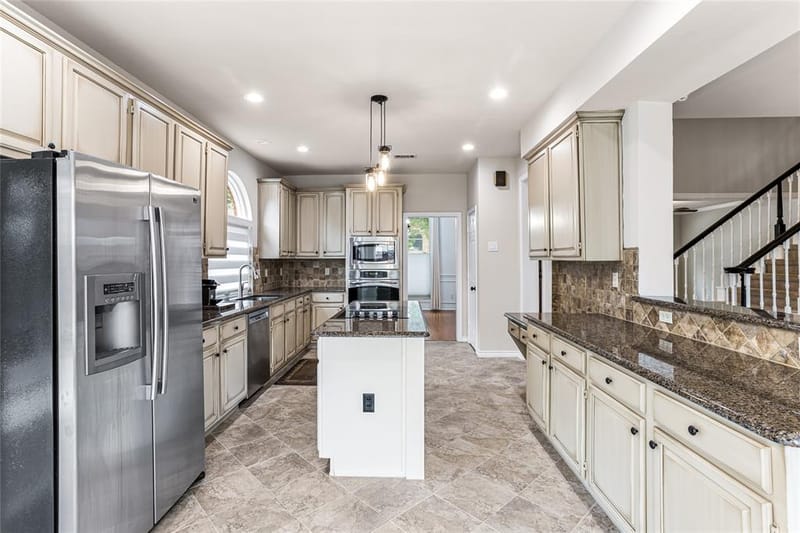 3905 Waynoka Drive, Carrollton TX 75007 - Photo 7