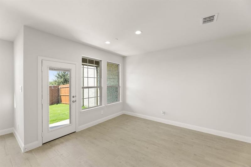 672 Sandiford, Mansfield TX 76063 - Photo 11