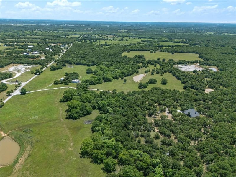 600 County Road 1790, Sunset TX 76270 - Photo 33