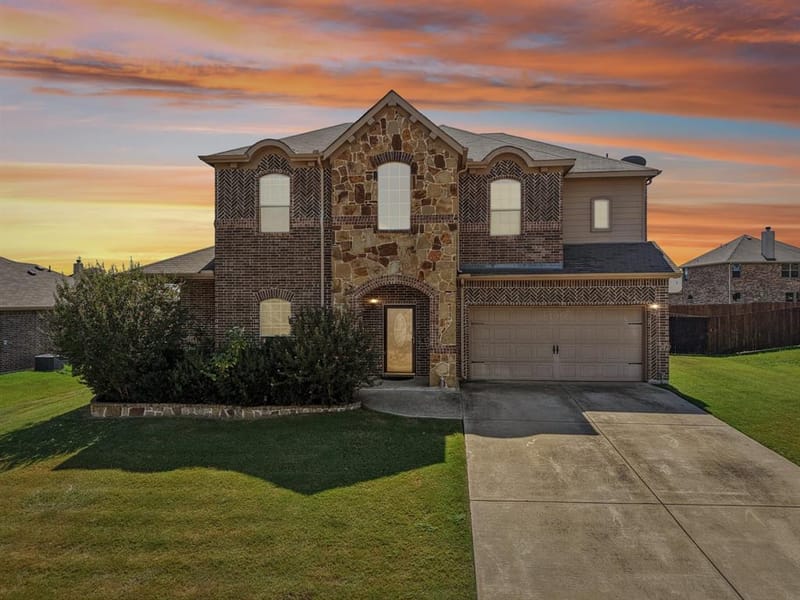1506 Oak Park Lane, Cedar Hill TX 75104 - Photo 2