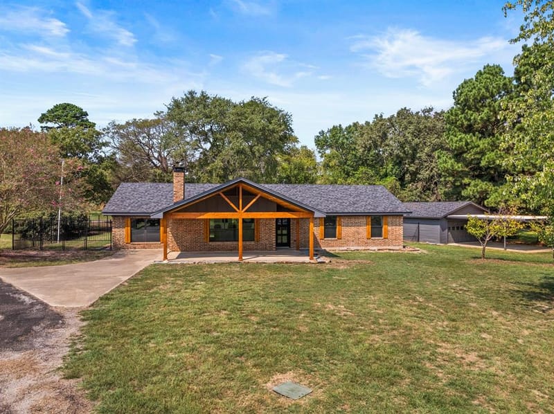 701 Ferguson Trail, Scroggins TX 75480