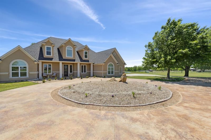 626 Scoggins Road, Tioga TX 76271 - Photo 4