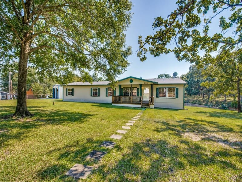 233 Esquire Estates Road, Mabank TX 75156