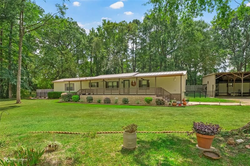 545 Timbers East Drive, Haughton LA 71037 - Photo 2