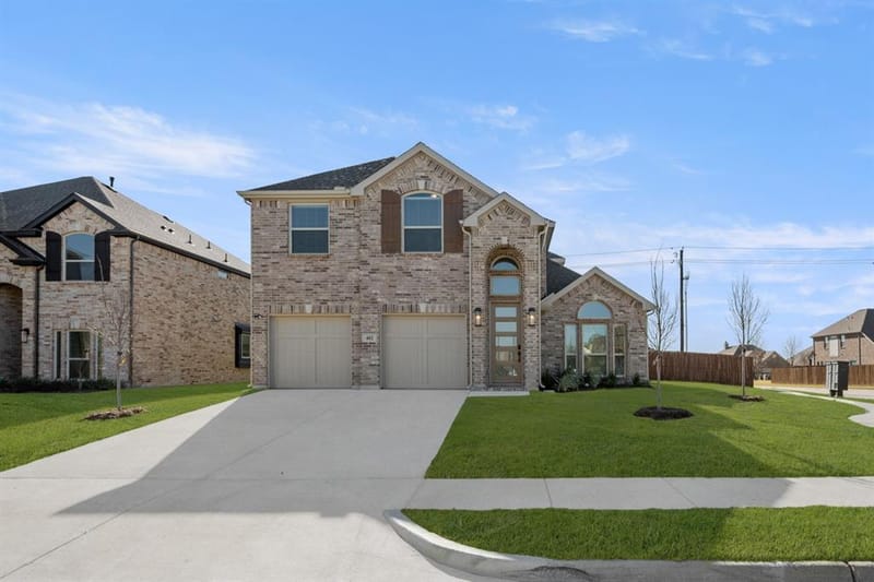 402 Crestview Drive, Midlothian TX 76065
