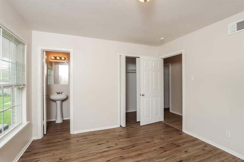 1823 Houghton Road, Dallas TX 75217 - Photo 9