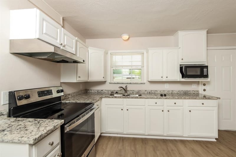 1823 Houghton Road, Dallas TX 75217 - Photo 8