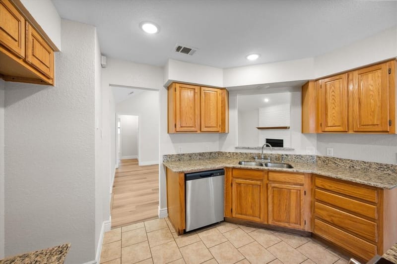 7508 Jamie Renee Lane, North Richland Hills TX 76182 - Photo 6