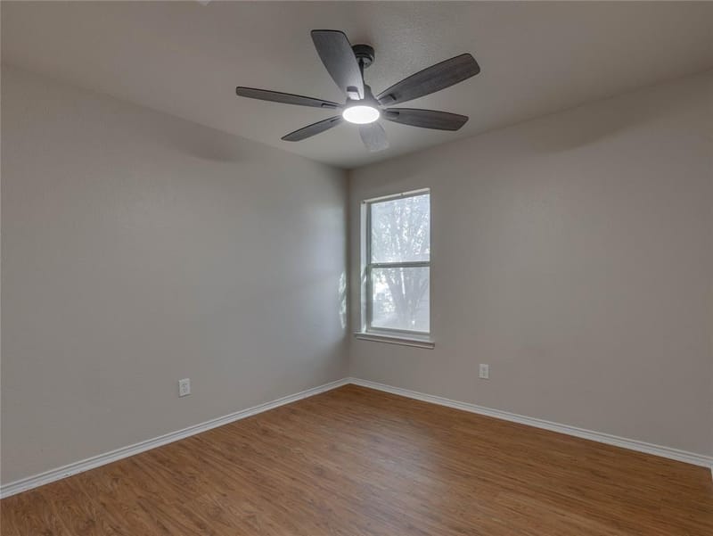 112 Kensington Court, Rhome TX 76078 - Photo 23