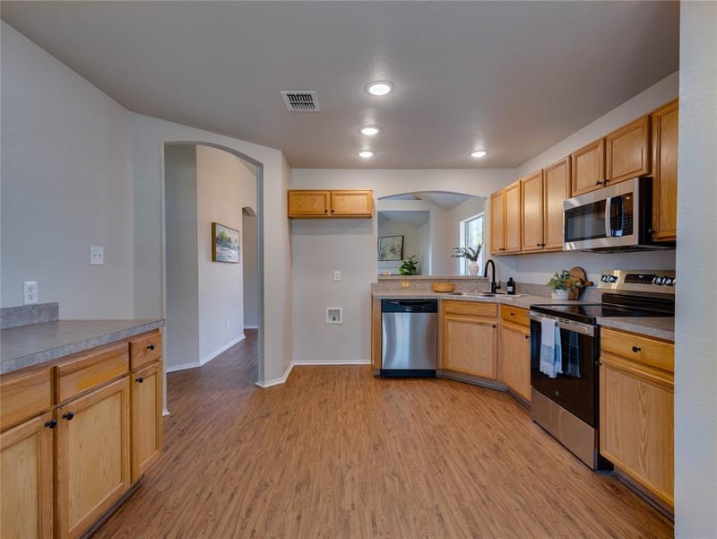 112 Kensington Court, Rhome TX 76078 - Photo 5