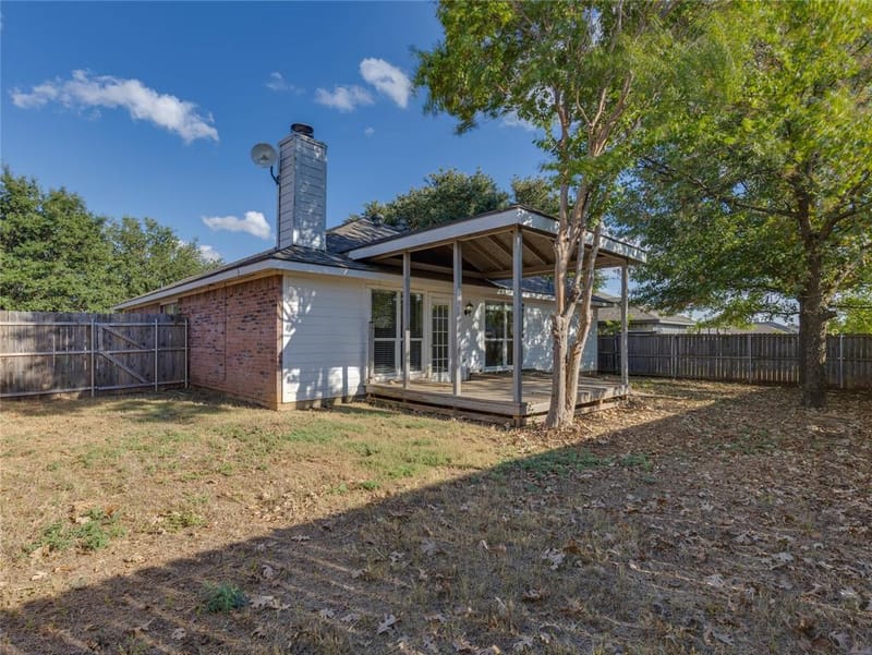 112 Kensington Court, Rhome TX 76078 - Photo 24