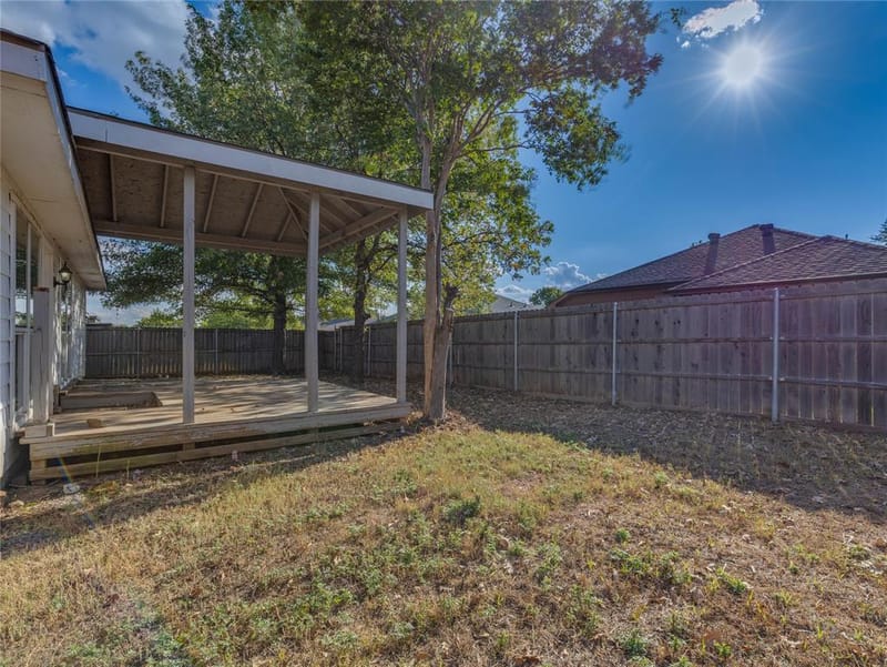 112 Kensington Court, Rhome TX 76078 - Photo 25