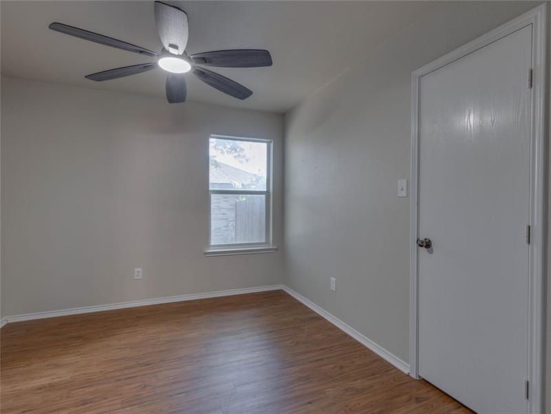 112 Kensington Court, Rhome TX 76078 - Photo 21
