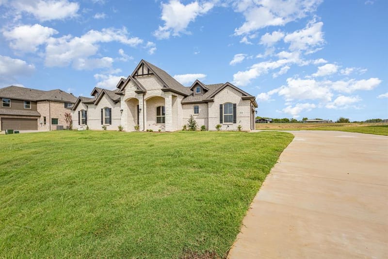 6044 Mango, Sanger TX 76266 - Photo 2