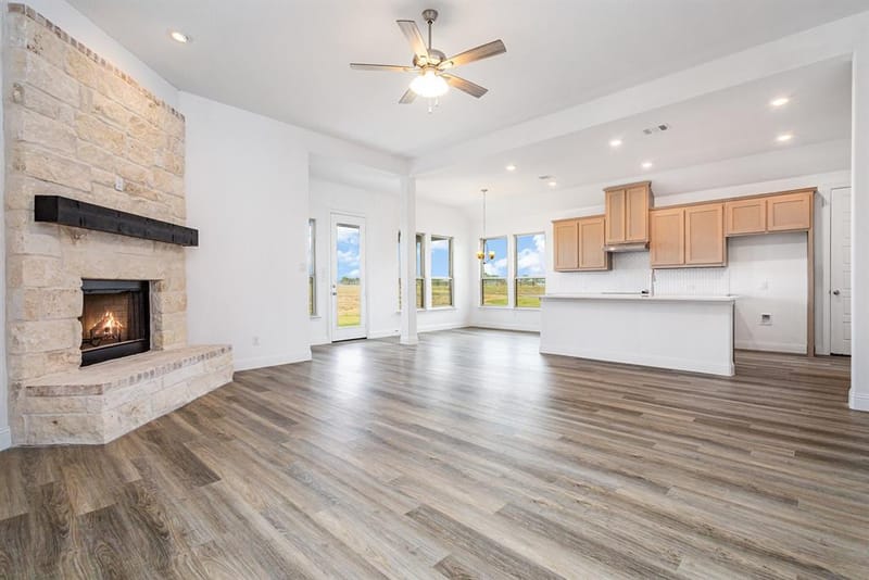 6044 Mango, Sanger TX 76266 - Photo 3