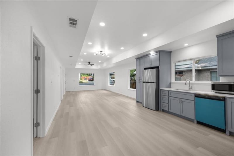 818 Hollywood Avenue, Dallas TX 75208 - Photo 8