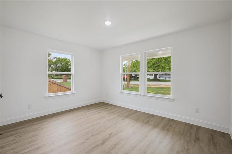 111 N Oak Street, Ector TX 75439 - Photo 17