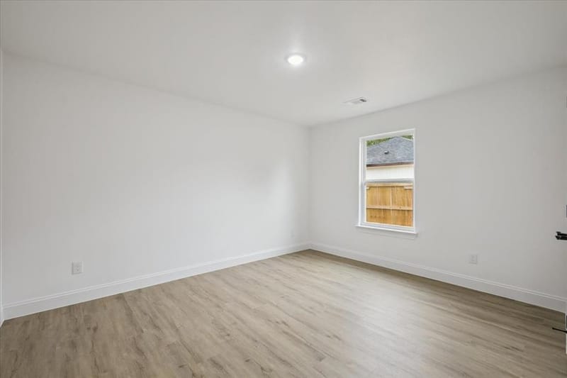 111 N Oak Street, Ector TX 75439 - Photo 16