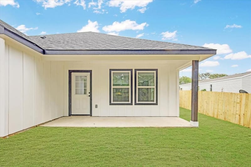 111 N Oak Street, Ector TX 75439 - Photo 31