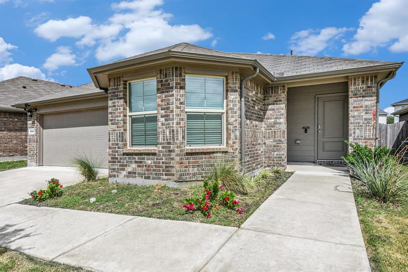 2920 Manu Street, Fort Worth TX 76123 - Photo 2