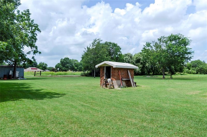 102 N Mesquite Street, Paradise TX 76073 - Photo 13