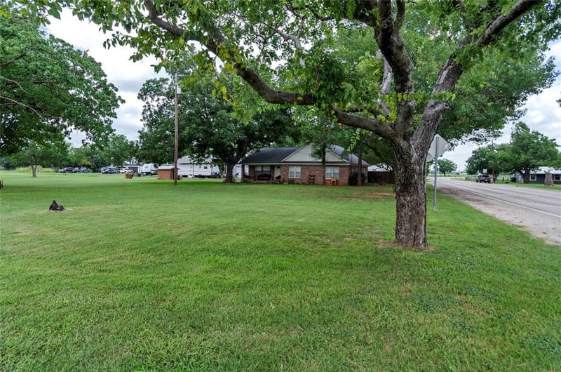 102 N Mesquite Street, Paradise TX 76073 - Photo 12