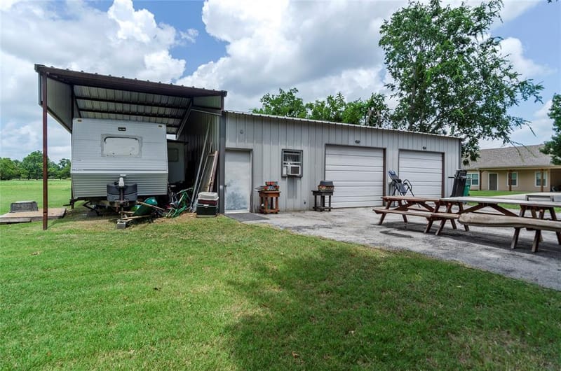 102 N Mesquite Street, Paradise TX 76073 - Photo 3