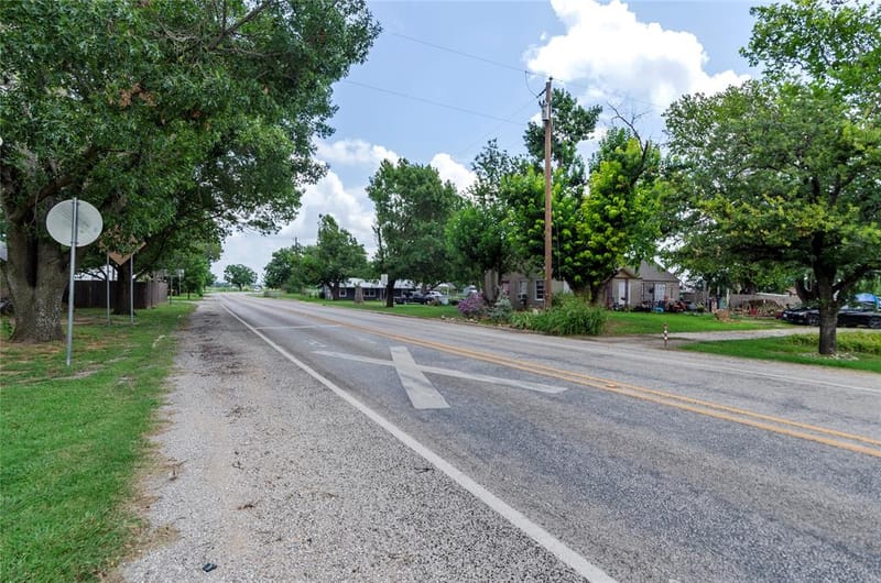 102 N Mesquite Street, Paradise TX 76073 - Photo 18